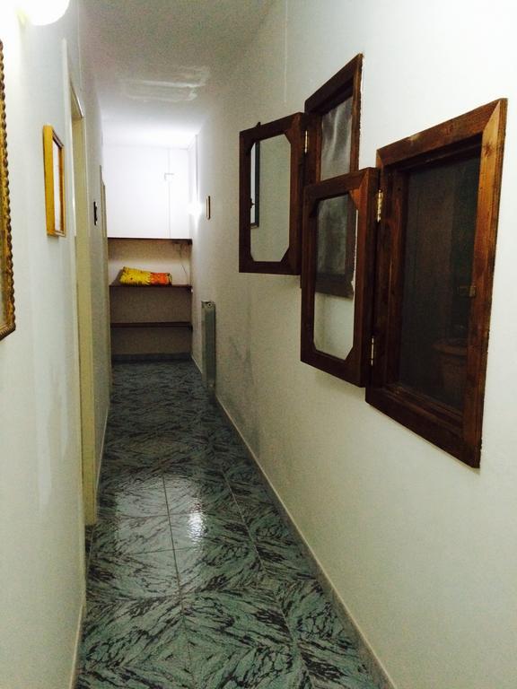 Oasi San Pio Apartment Порто Чезарео Стая снимка