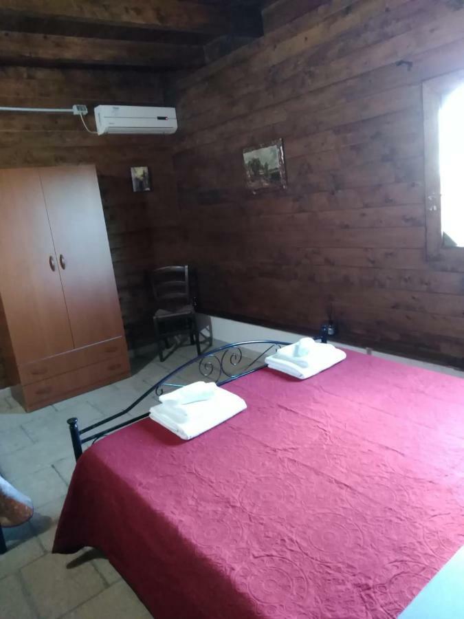 Oasi San Pio Apartment Порто Чезарео Екстериор снимка