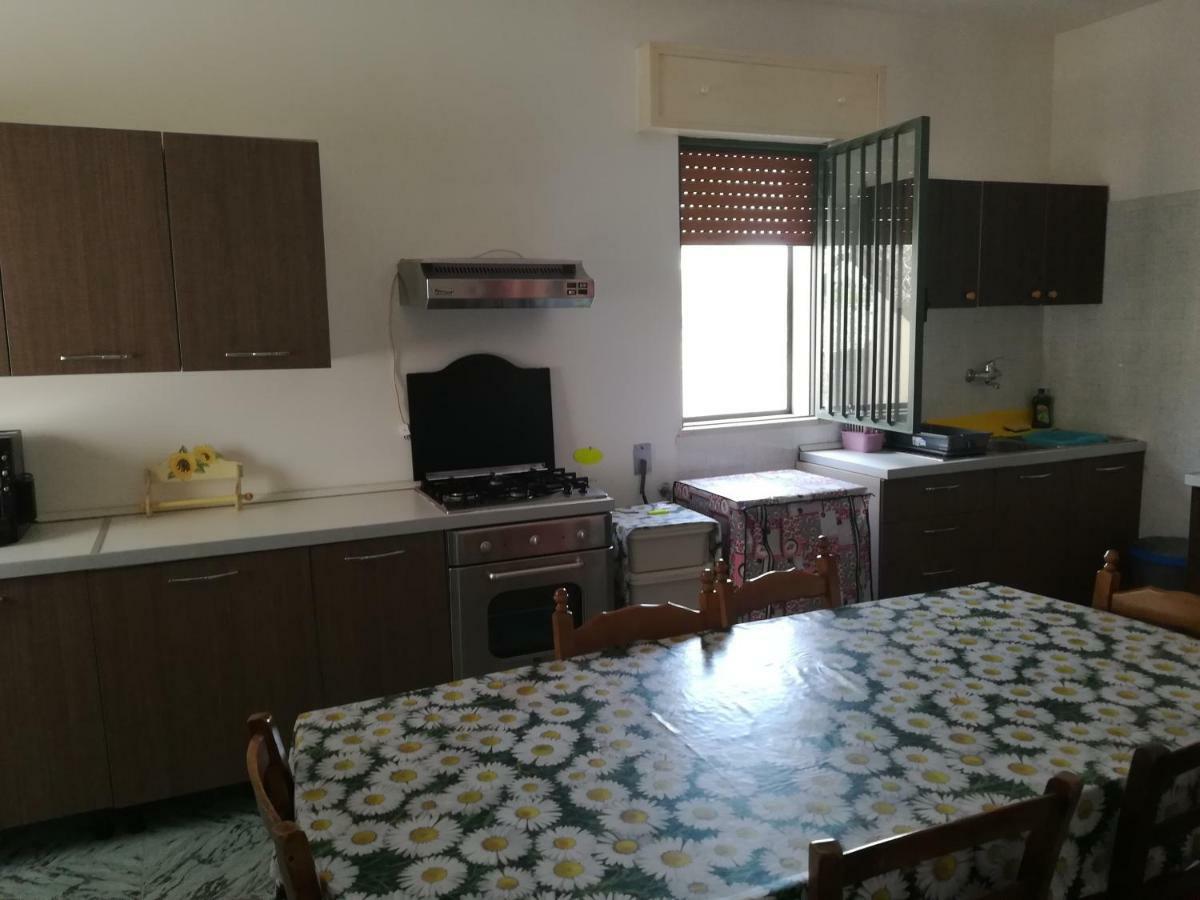 Oasi San Pio Apartment Порто Чезарео Екстериор снимка
